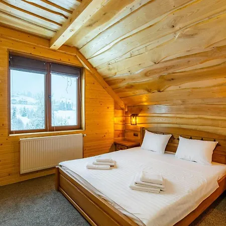 酒店 Rich Oak - з відкритим панорамний басейном