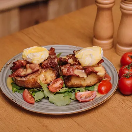 Rich Oak - з відкритим панорамний басейном 酒店 *