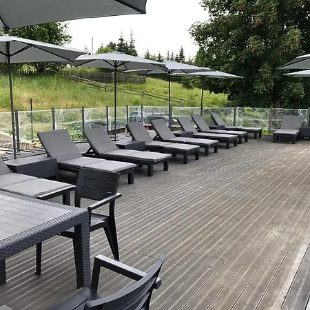 Rich Oak - з відкритим панорамний басейном 酒店