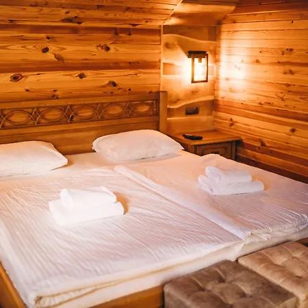 Hotel Rich Oak - з відкритим панорамний басейном