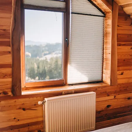 Rich Oak - з відкритим панорамний басейном *