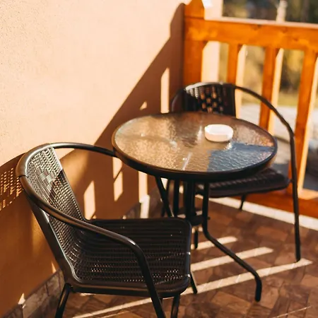 酒店 Rich Oak - з відкритим панорамний басейном