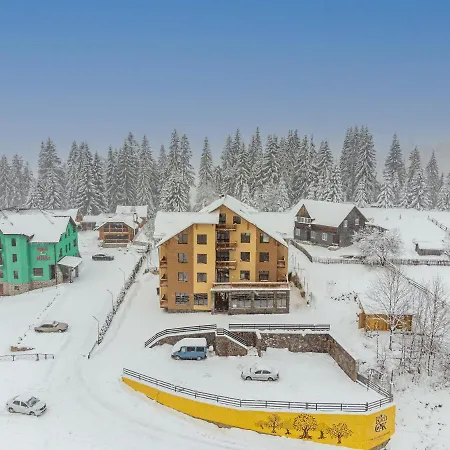 Rich Oak - з відкритим панорамний басейном