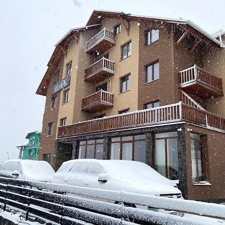 Hotel Rich Oak - з відкритим панорамний басейном