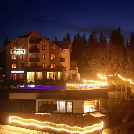 Hotel Rich Oak - з відкритим панорамний басейном *