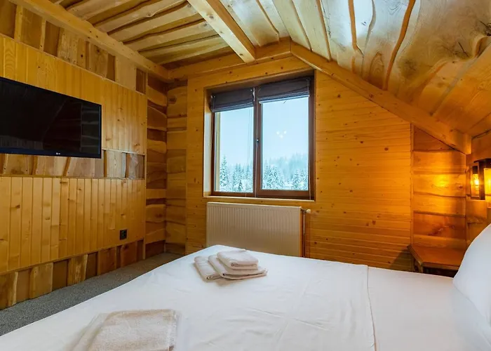 Otel Rich Oak - з відкритим панорамний басейном Yablunytsia