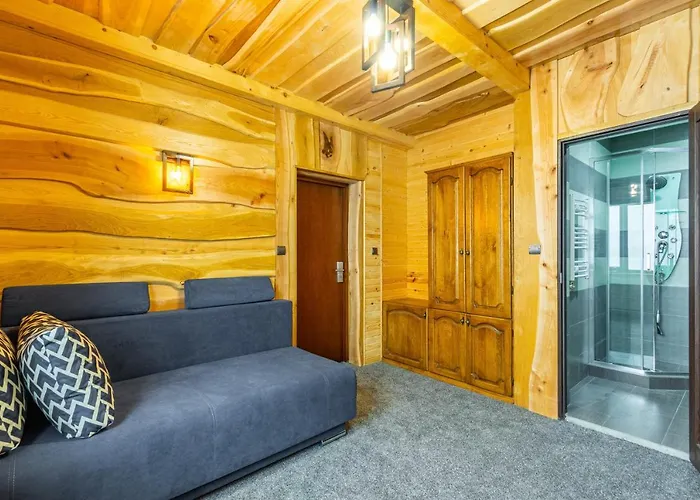 Rich Oak - з відкритим панорамний басейном Otel Yablunytsia