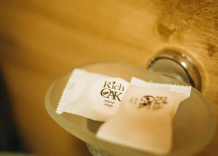 Rich Oak - з відкритим панорамний басейном Otel